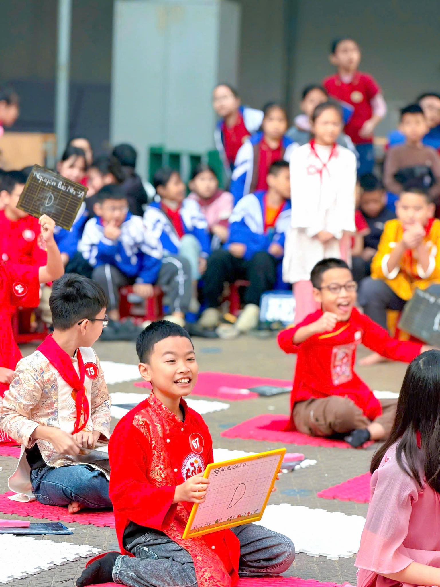 Sân chơi Golden Bell Challenge do Trường Tiểu học Hưng Bình phối hợp cùng Trung tâm Anh ngữ Asem Ivy tổ chức đã tìm thấy những chủ nhân xứng đáng cho những danh hiệu cao nhất!