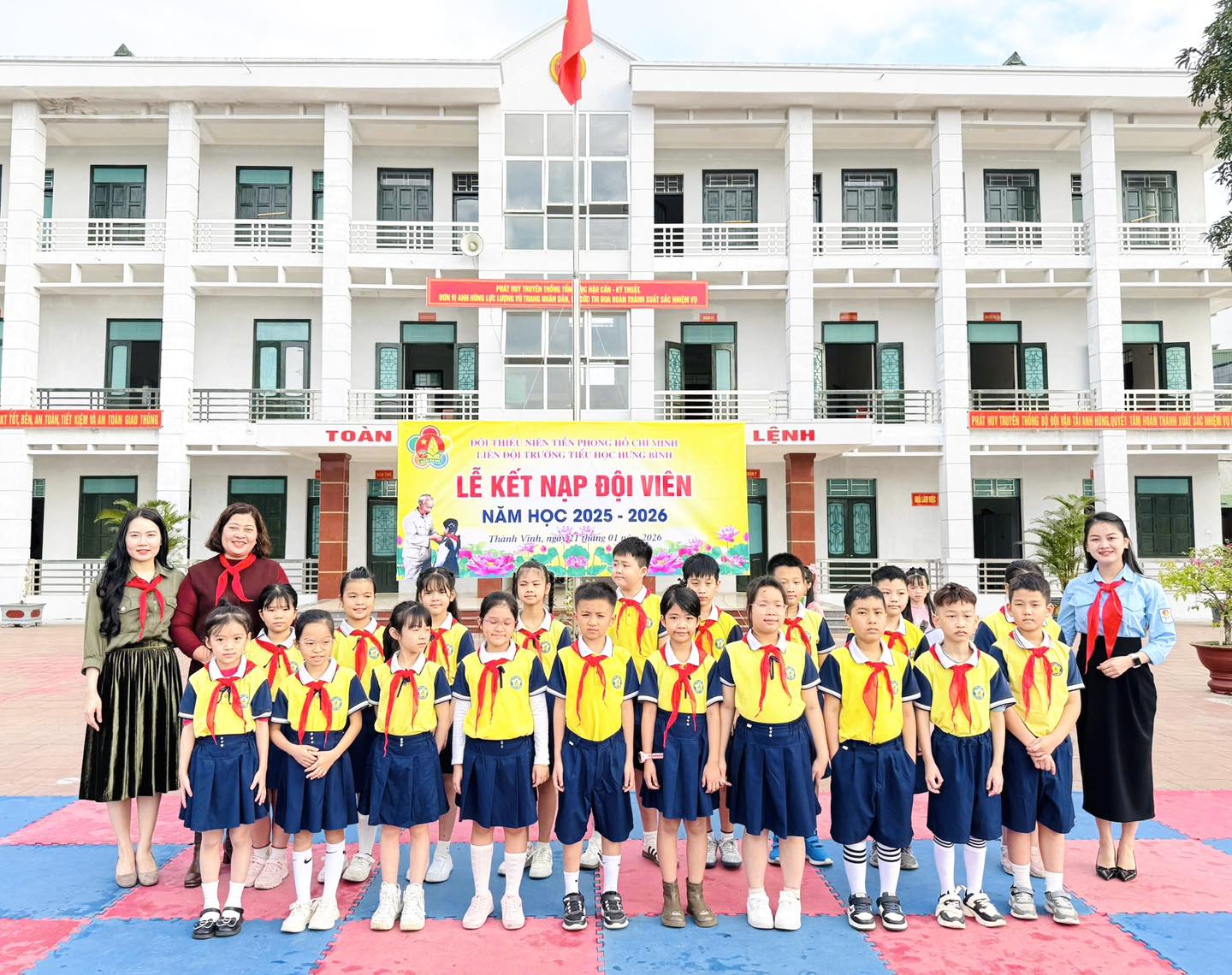 LỄ KẾT NẠP ĐỘI VIÊN LẦN 2 – NIỀM TỰ HÀO CỦA HỌC SINH LỚP 3 TRƯỜNG TIỂU HỌC HƯNG BÌNH