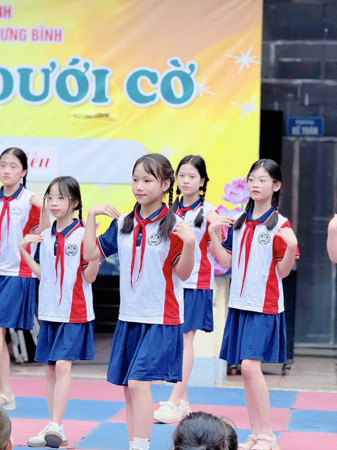 LỄ KẾT NẠP ĐỘI VIÊN LẦN 2 – NIỀM TỰ HÀO CỦA HỌC SINH LỚP 3 TRƯỜNG TIỂU HỌC HƯNG BÌNH