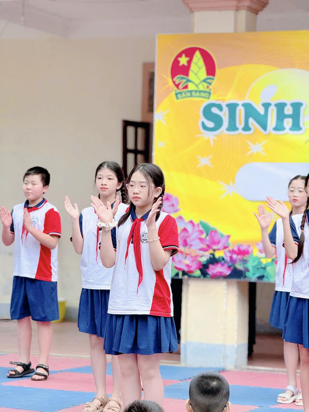 LỄ KẾT NẠP ĐỘI VIÊN LẦN 2 – NIỀM TỰ HÀO CỦA HỌC SINH LỚP 3 TRƯỜNG TIỂU HỌC HƯNG BÌNH