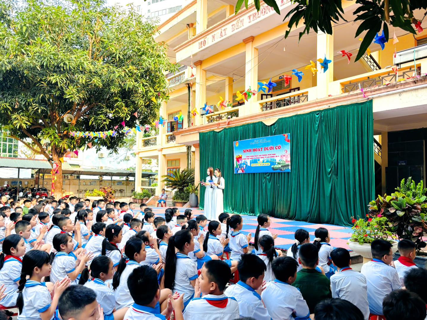 SÔI NỔI TIẾT SHDC CHÀO MỪNG THÁNG TƯ LỊCH SỬ