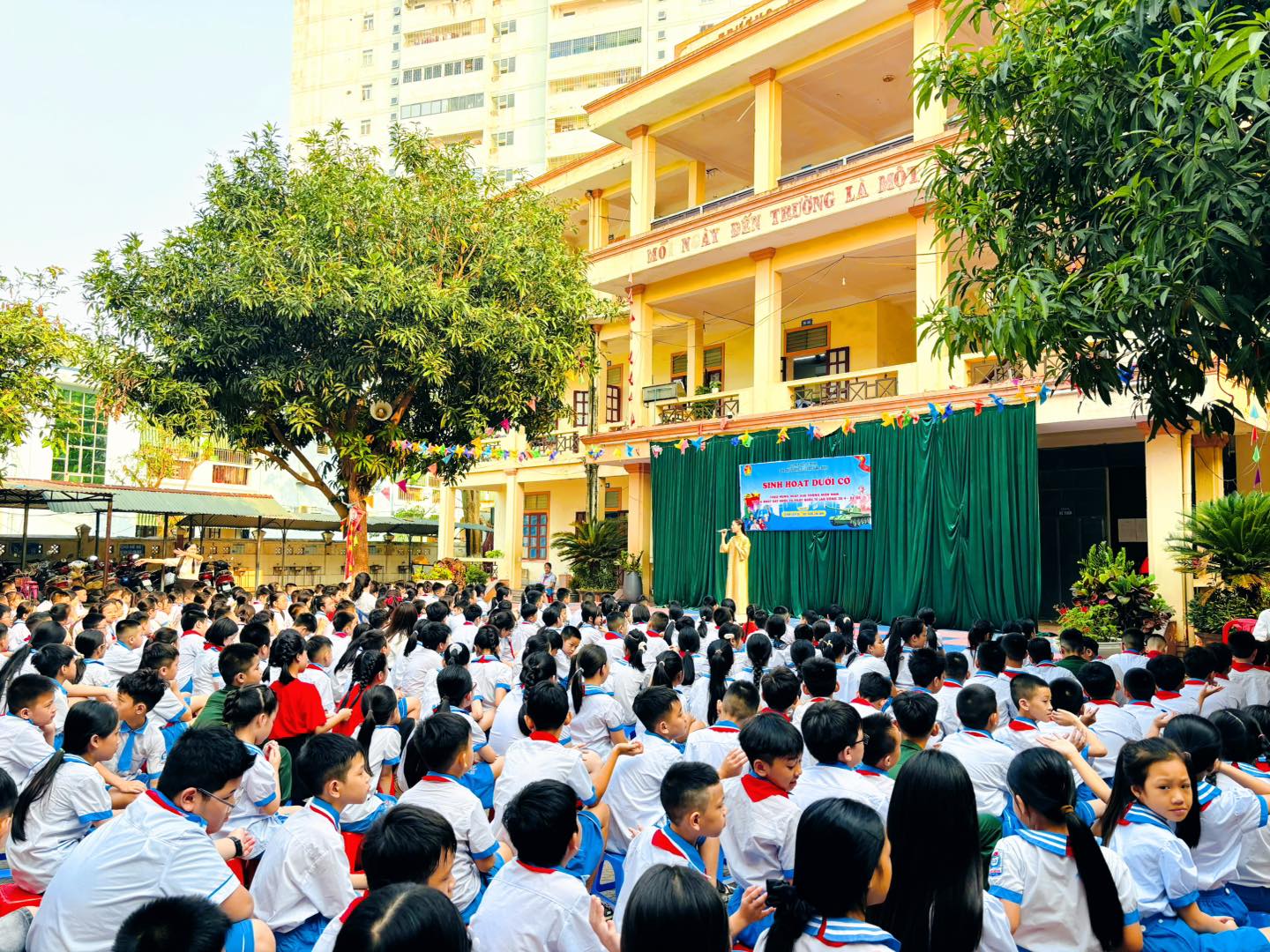 SÔI NỔI TIẾT SHDC CHÀO MỪNG THÁNG TƯ LỊCH SỬ