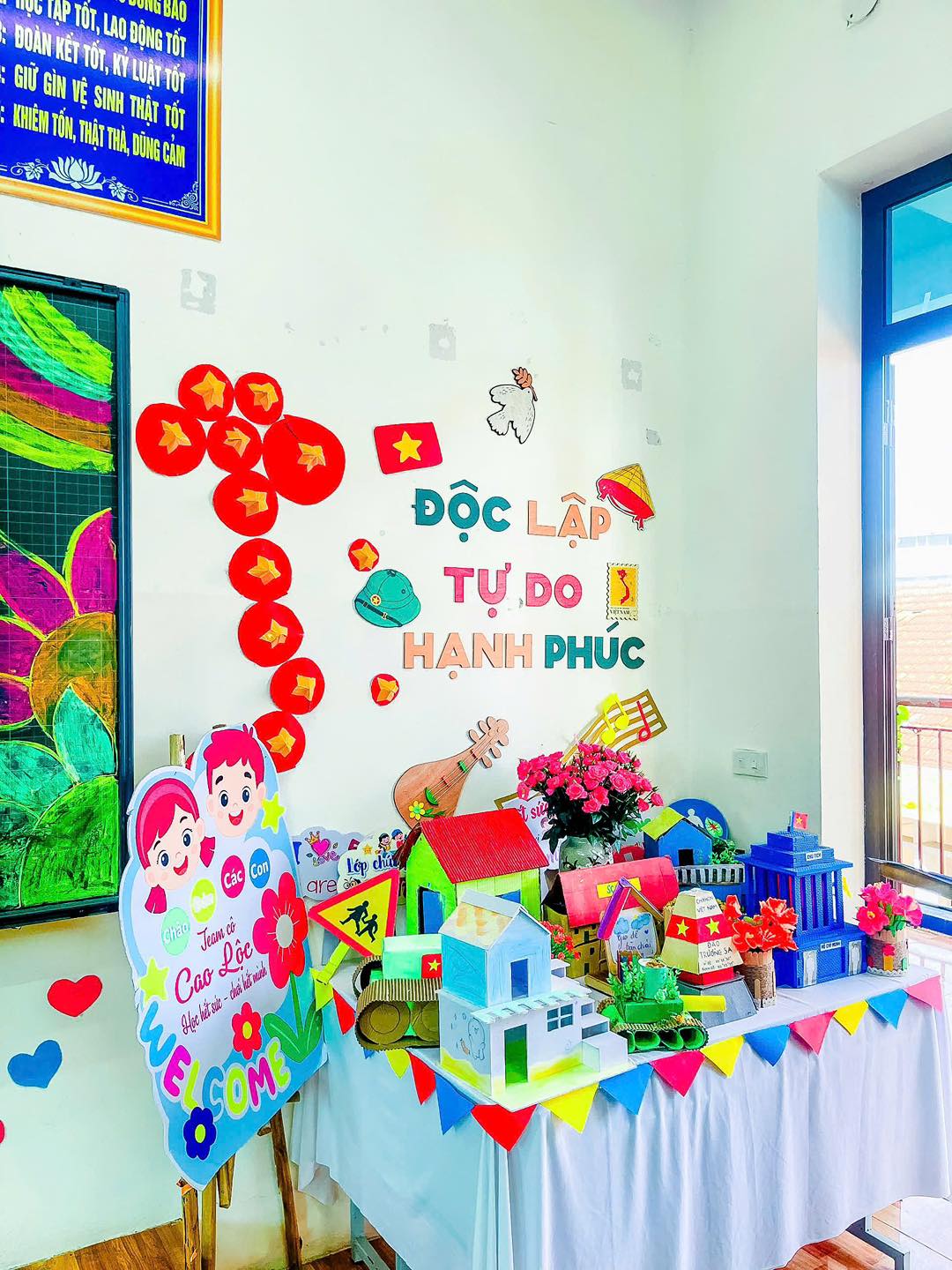 PHONG TRÀO “LỚP SẠCH – LỚP ĐẸP – LỚP THÂN THIỆN” CHÀO MỪNG NGÀY NHÀ GIÁO VIỆT NAM 20/11