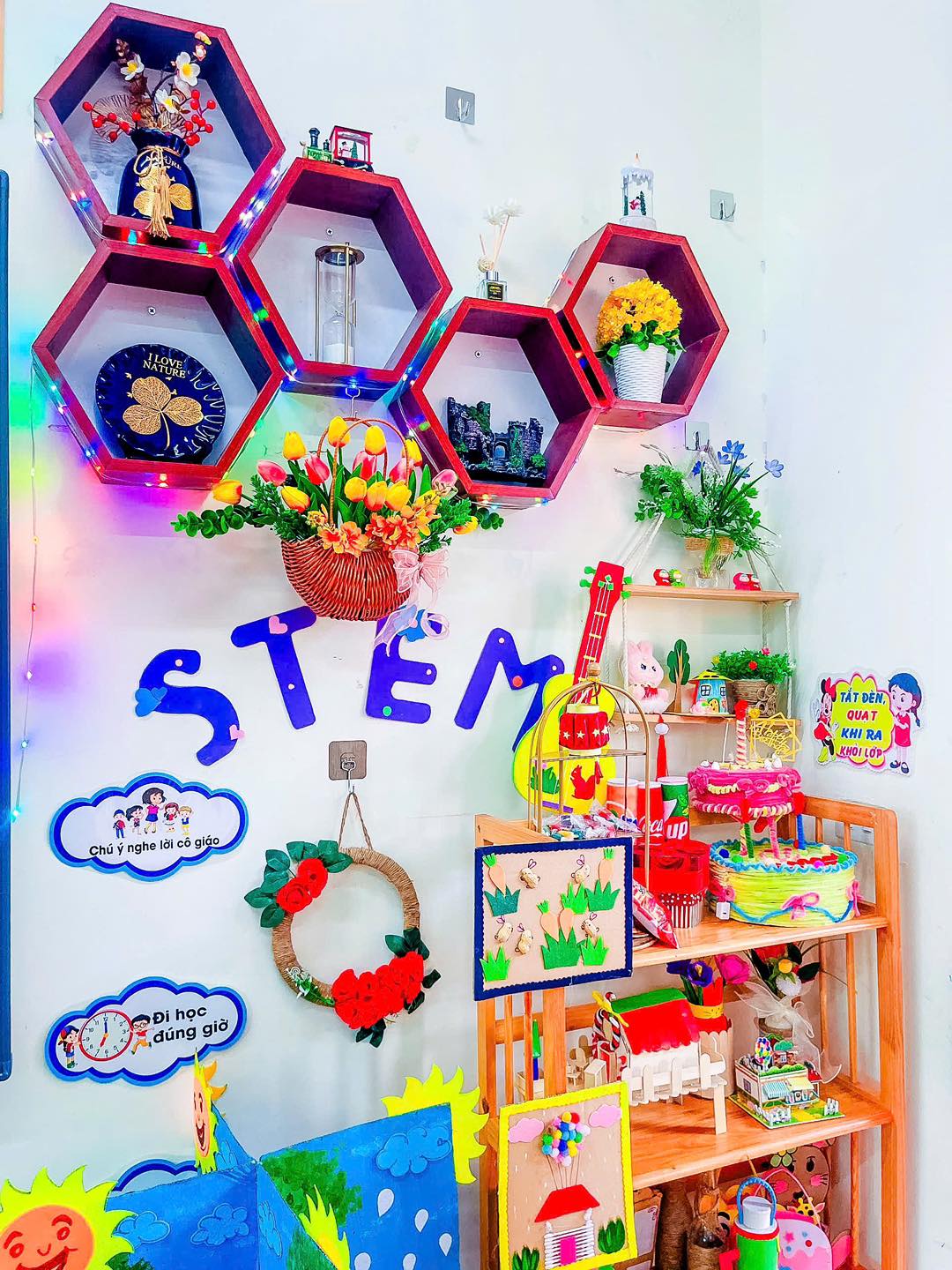 PHONG TRÀO “LỚP SẠCH – LỚP ĐẸP – LỚP THÂN THIỆN” CHÀO MỪNG NGÀY NHÀ GIÁO VIỆT NAM 20/11