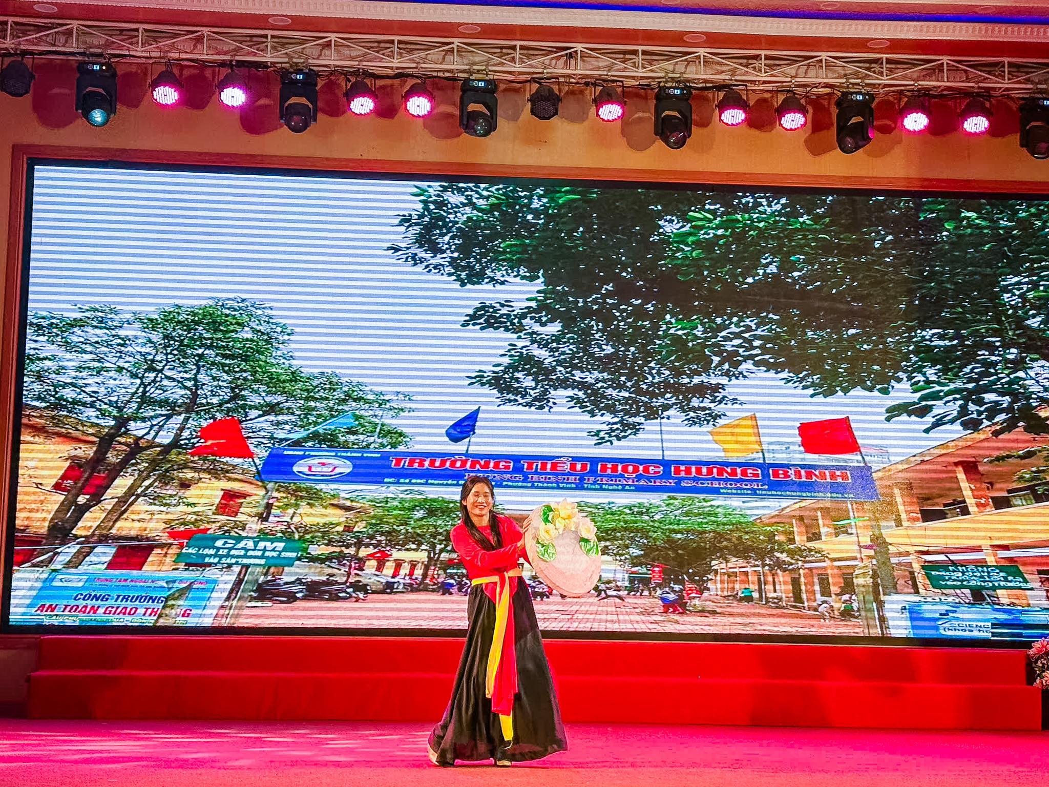 TOẠ ĐÀM NGÀY NHÀ GIÁO VIỆT NAM 20/11 – TRƯỜNG TIỂU HỌC HƯNG BÌNH