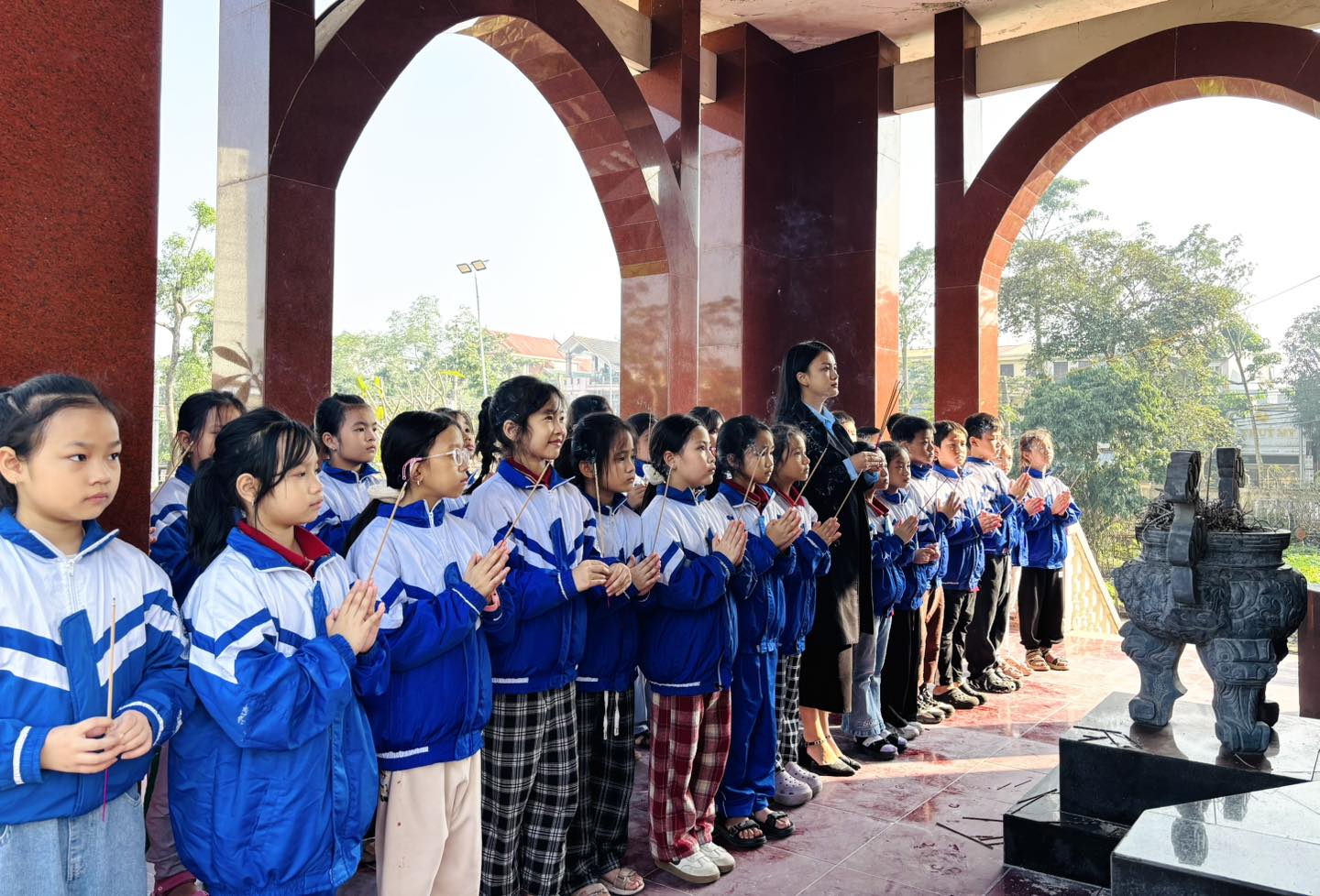 HOẠT ĐỘNG TRI ÂN – UỐNG NƯỚC NHỚ NGUỒN