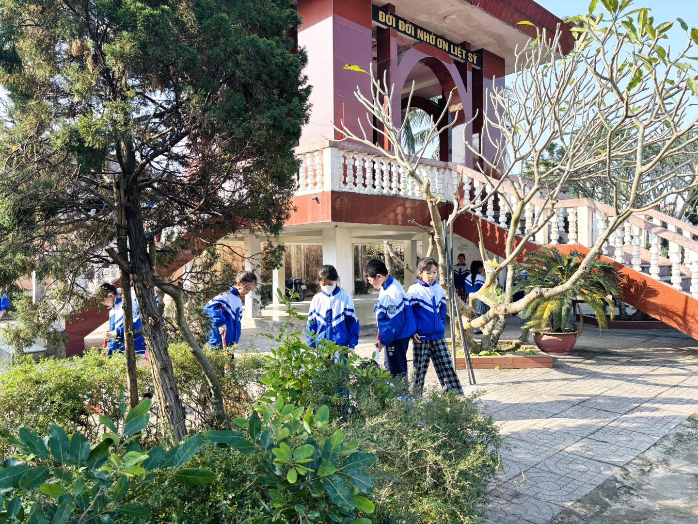 HOẠT ĐỘNG TRI ÂN – UỐNG NƯỚC NHỚ NGUỒN