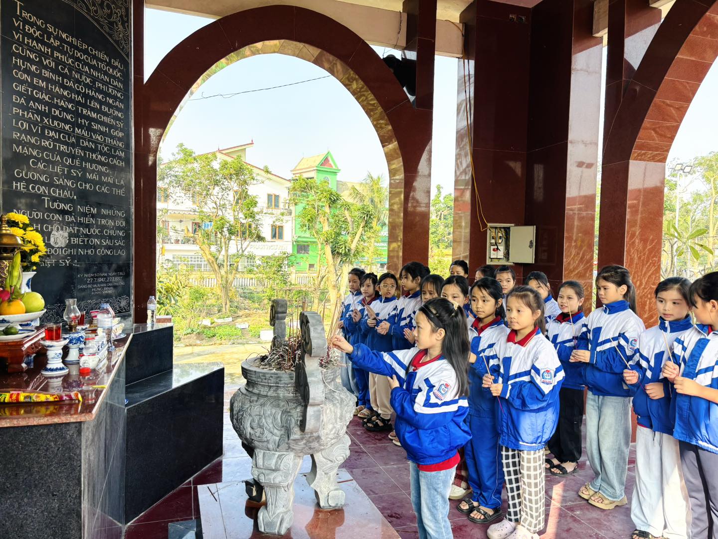 HOẠT ĐỘNG TRI ÂN – UỐNG NƯỚC NHỚ NGUỒN