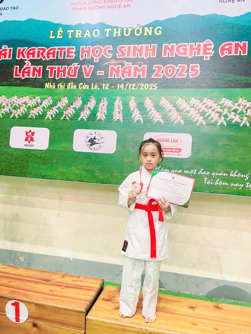 THÔNG BÁO TIN VUI! HUYỀN THOẠI VÕ THUẬT NHÍ XUẤT HIỆN TẠI TRƯỜNG TH HƯNG BÌNH!