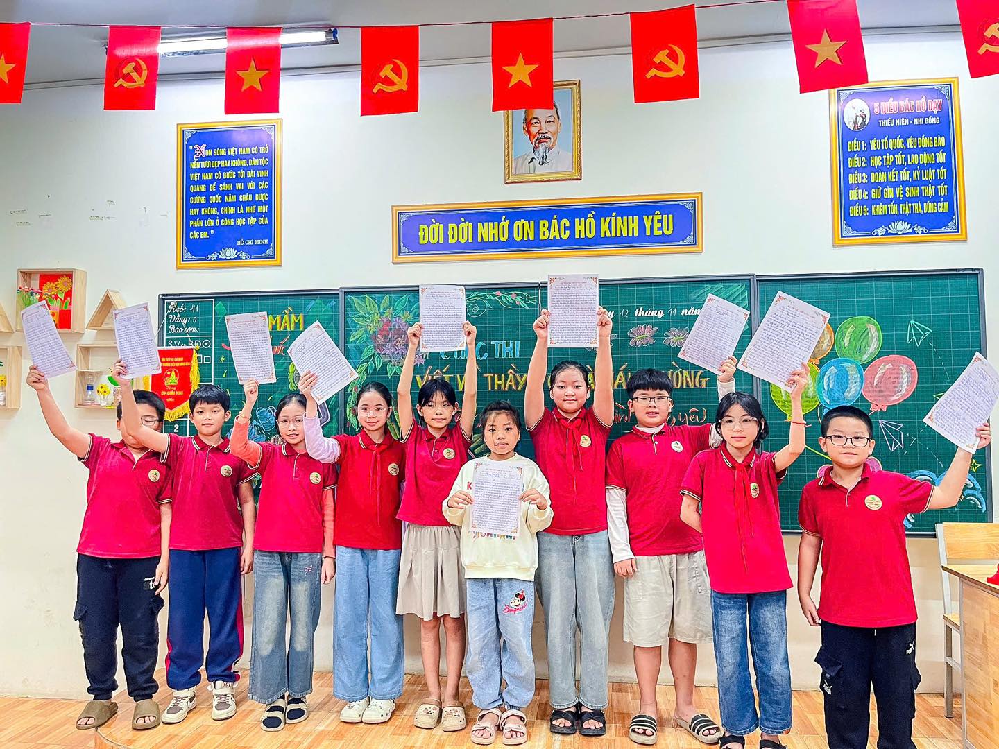 HỘI THI “VIẾT VỀ THẦY CÔ VÀ MÁI TRƯỜNG HƯNG BÌNH MẾN THƯƠNG”