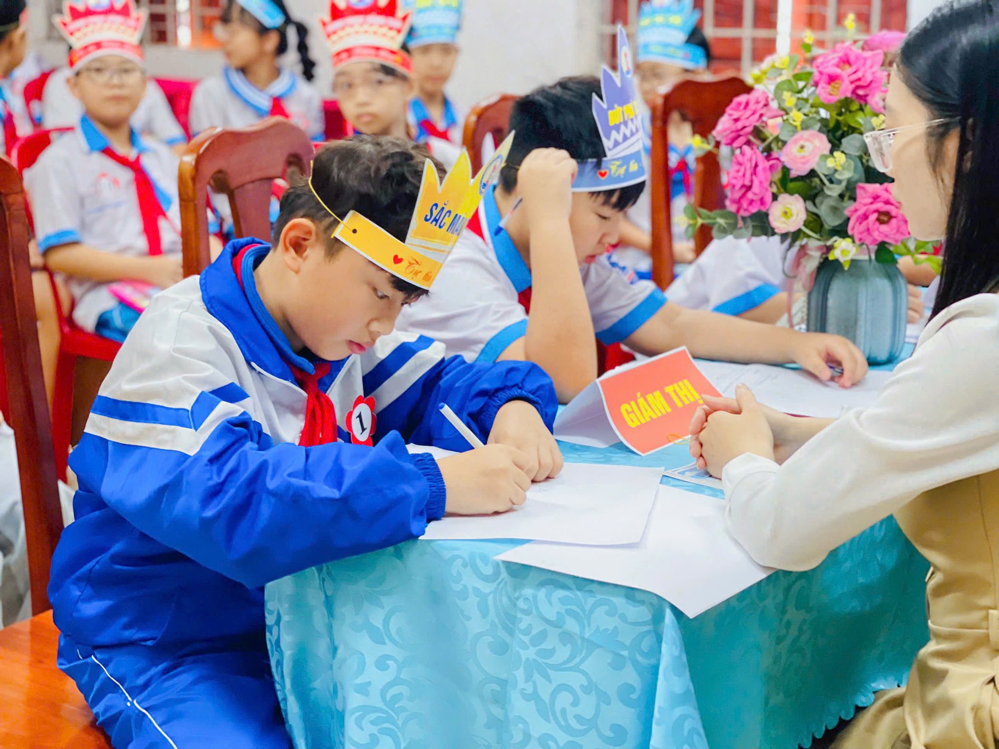 VĂN BAY BỔNG - TOÁN VỮNG VÀNG - TUỔI THƠ TOẢ SÁNG