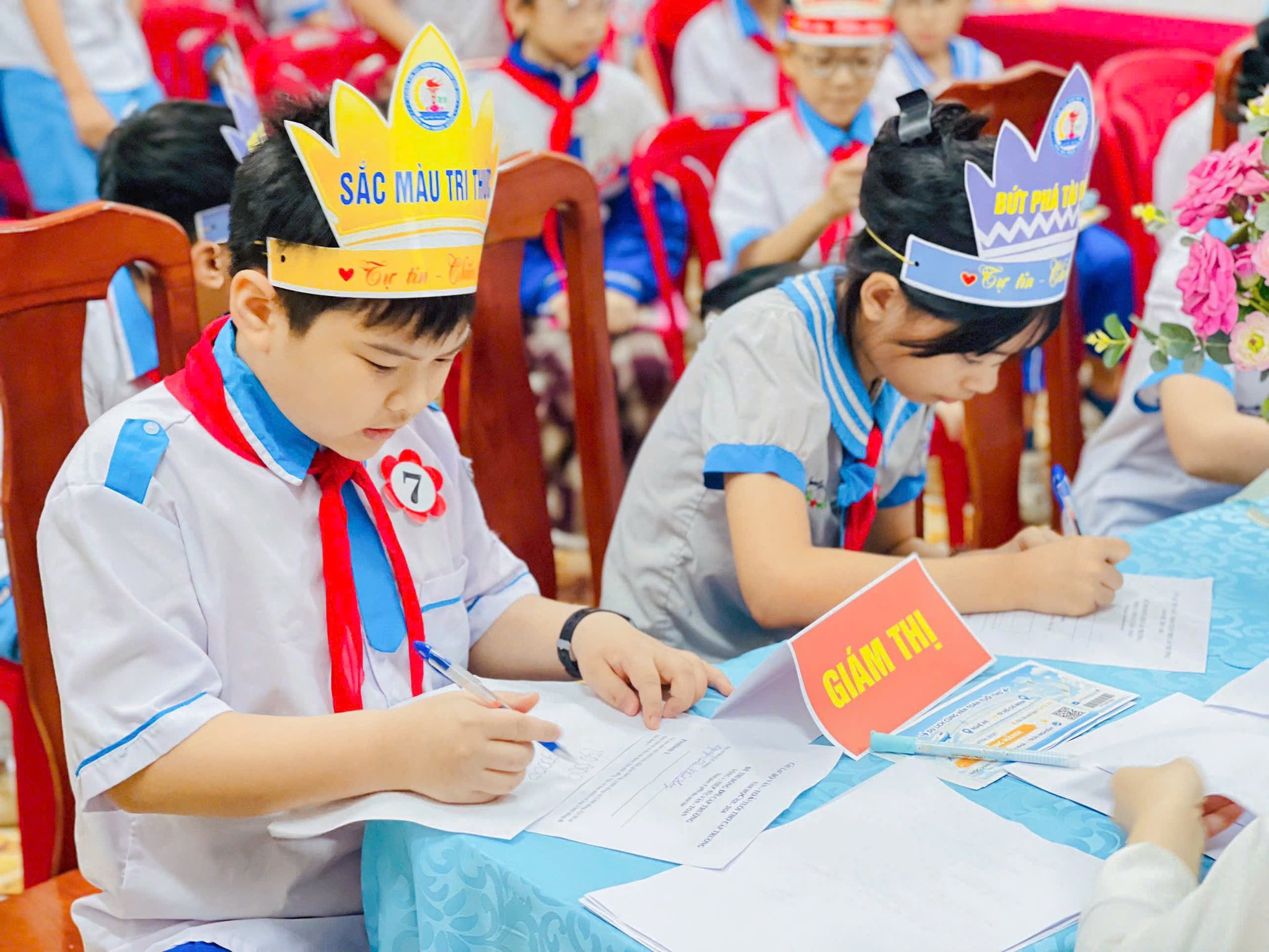 VĂN BAY BỔNG - TOÁN VỮNG VÀNG - TUỔI THƠ TOẢ SÁNG