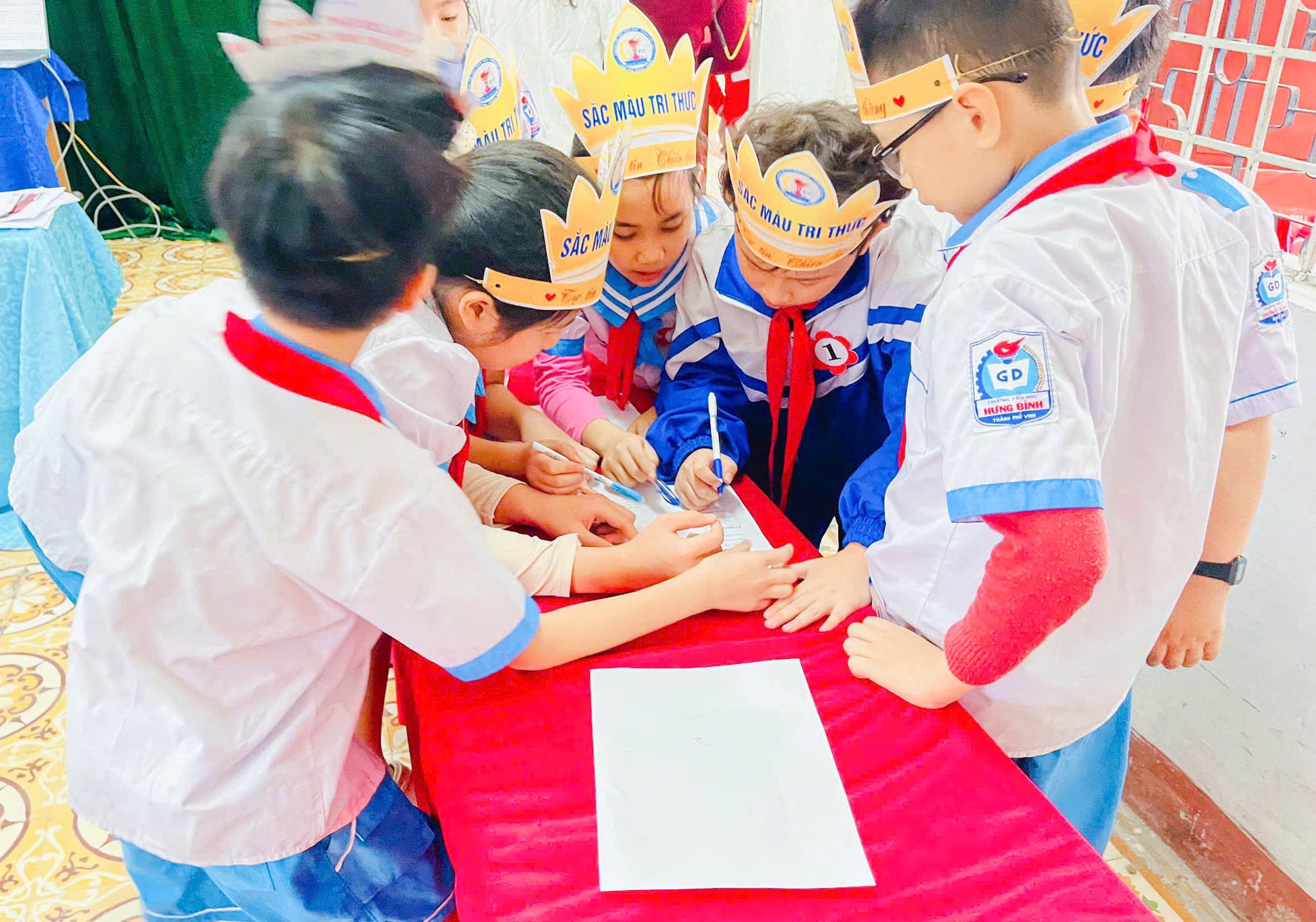 VĂN BAY BỔNG - TOÁN VỮNG VÀNG - TUỔI THƠ TOẢ SÁNG