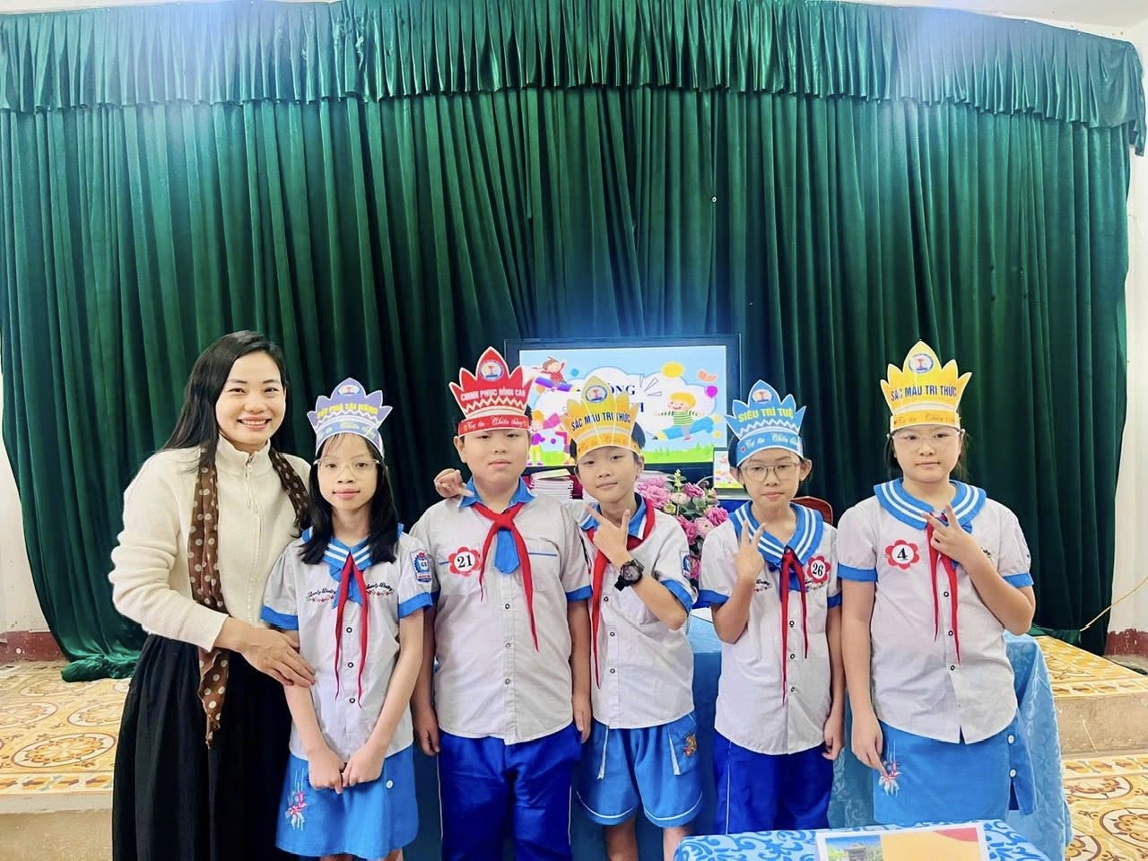 VĂN BAY BỔNG - TOÁN VỮNG VÀNG - TUỔI THƠ TOẢ SÁNG