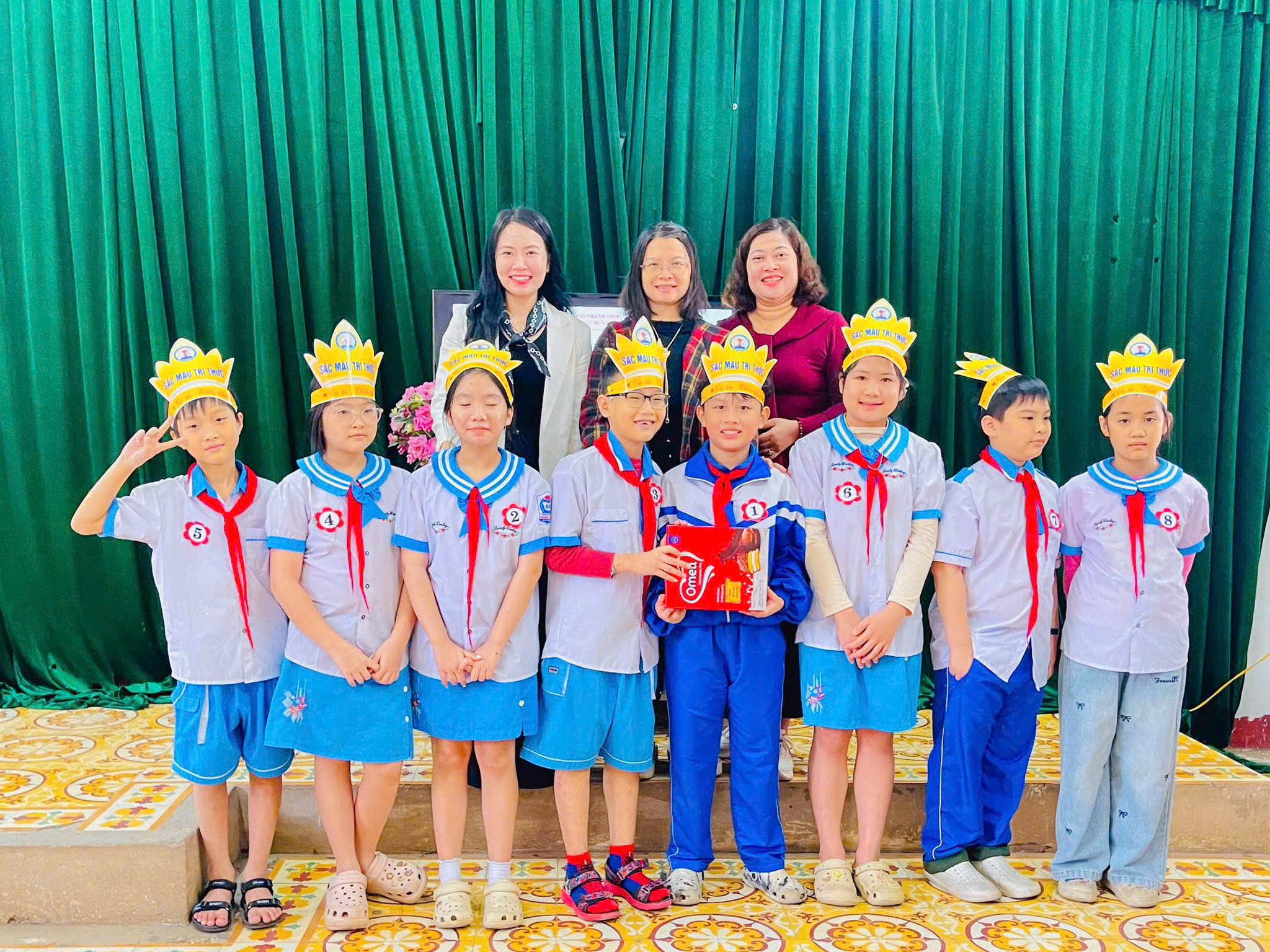 VĂN BAY BỔNG - TOÁN VỮNG VÀNG - TUỔI THƠ TOẢ SÁNG