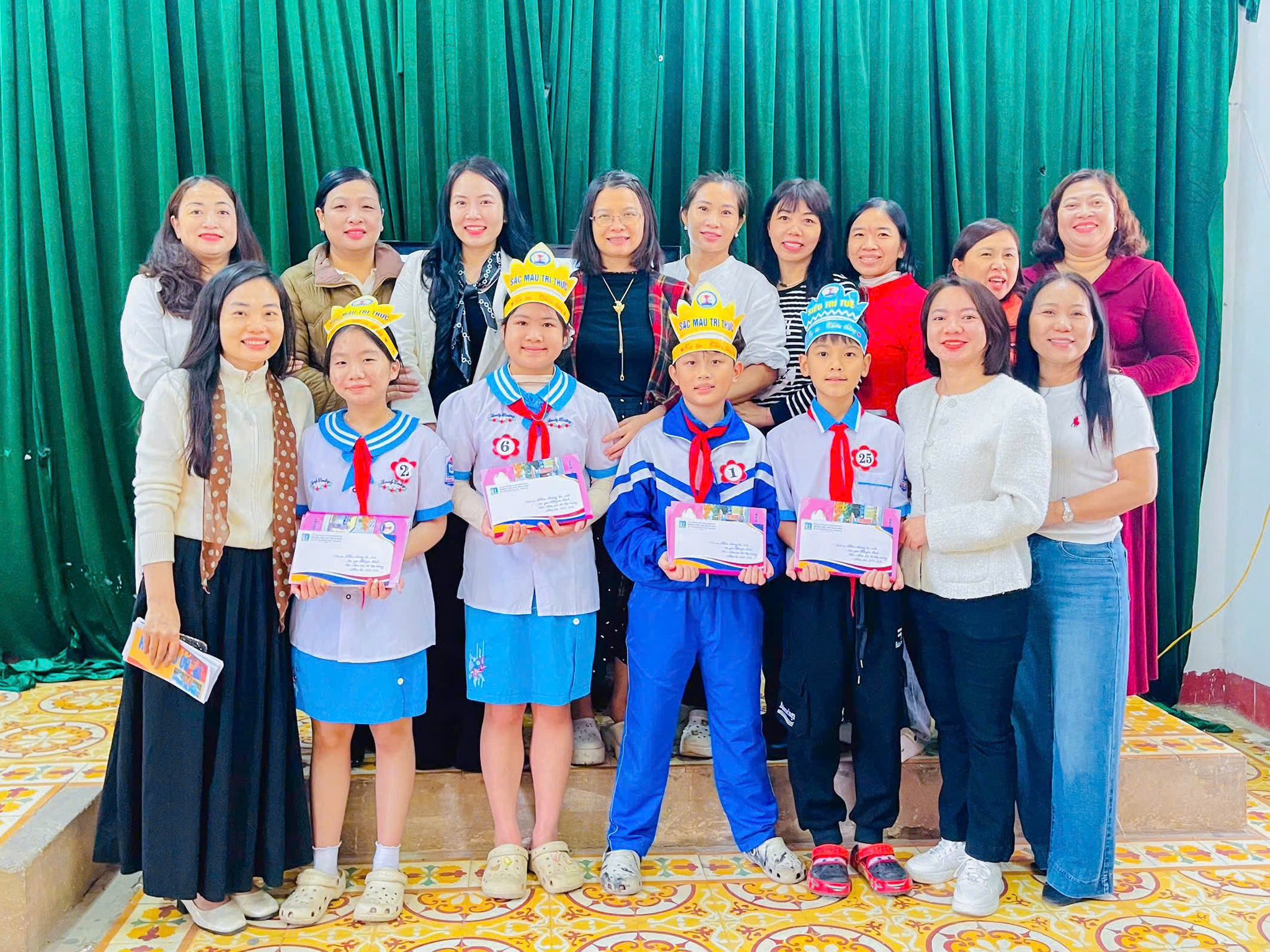 VĂN BAY BỔNG - TOÁN VỮNG VÀNG - TUỔI THƠ TOẢ SÁNG