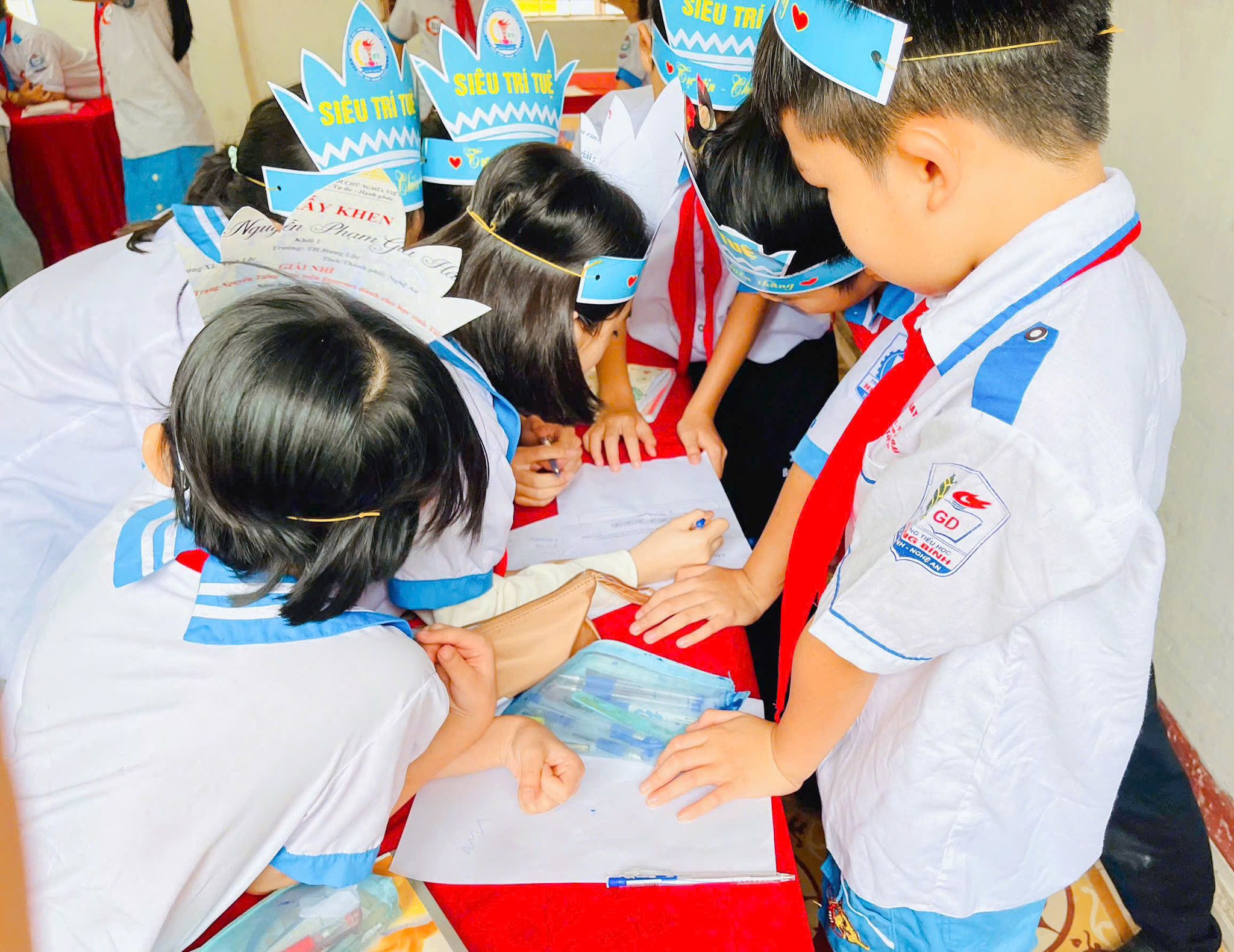 VĂN BAY BỔNG - TOÁN VỮNG VÀNG - TUỔI THƠ TOẢ SÁNG