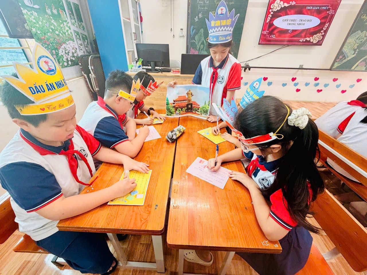 CHUYÊN ĐỀ CẤP TRƯỜNG Môn Tiếng Việt – Tiết Trao đổi: “Theo dòng lịch sử”